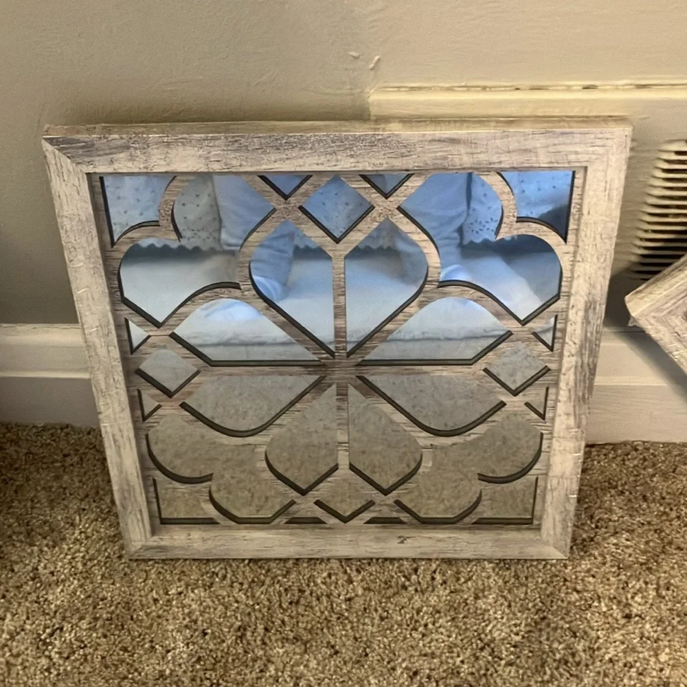 Beautiful 12 x 12 Accent Mirrors. Never used.